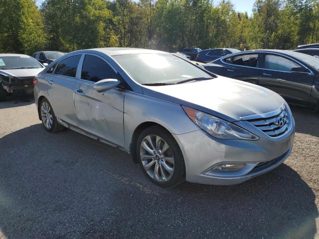 5NPEC4ACXDH591850 - 2013 HYUNDAI SONATA SE SILVER photo 4
