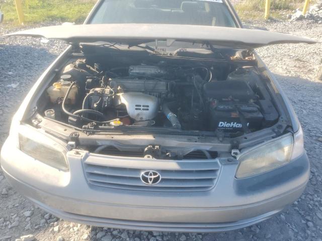 4T1BG22K2VU770792 - 1997 TOYOTA CAMRY CE TAN photo 11