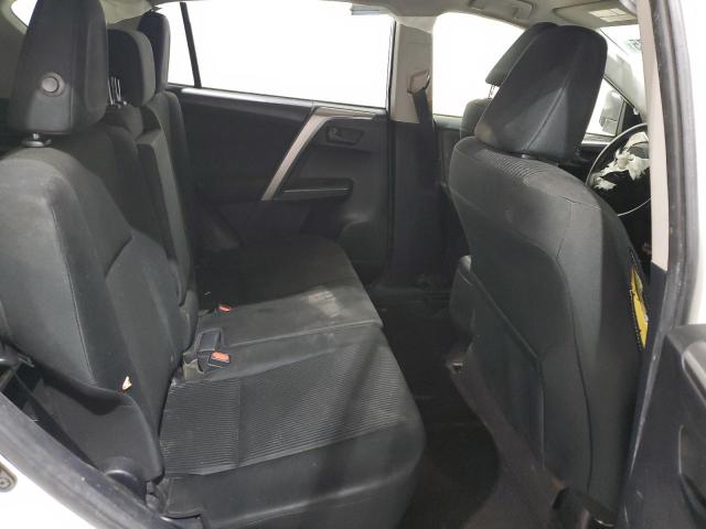 JTMBFREV7GJ063648 - 2016 TOYOTA RAV4 LE WHITE photo 11