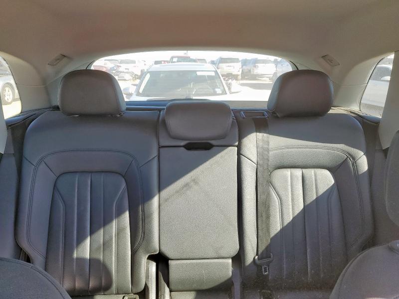 WA1ANAFYXJ2199051 - 2018 AUDI Q5 PREMIUM ვერცხლისფერი ფოტო 10