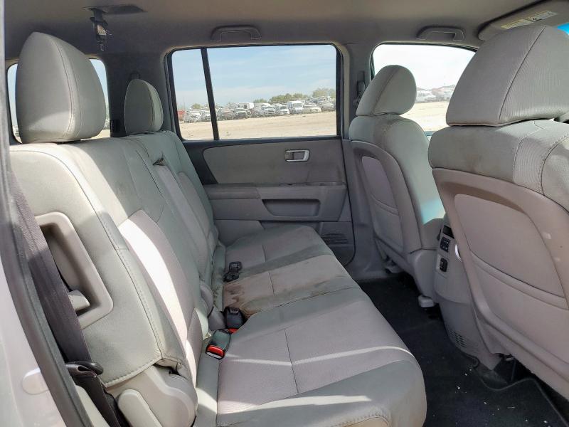 5FNYF3H45EB022949 - 2014 HONDA PILOT EX SILVER photo 11