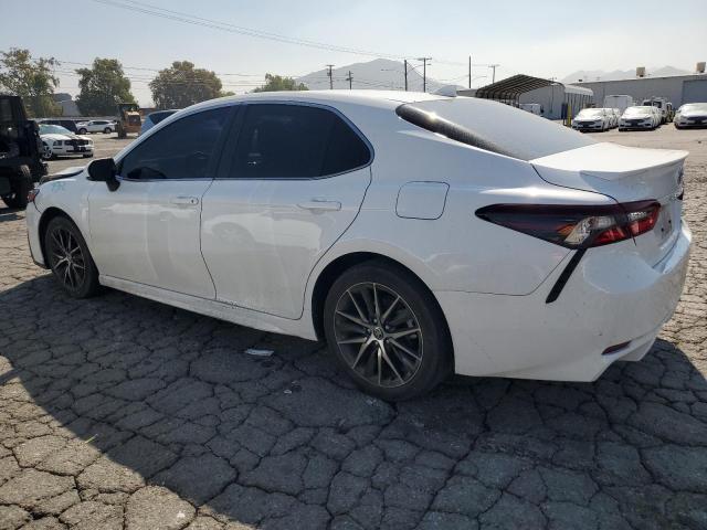 4T1G11AK2RU861781 - 2024 TOYOTA CAMRY SE NIGHT SHADE WHITE photo 2