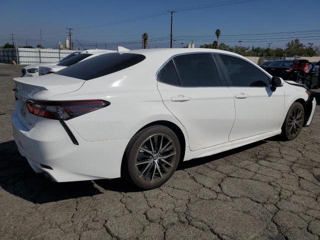 4T1G11AK2RU861781 - 2024 TOYOTA CAMRY SE NIGHT SHADE WHITE photo 3