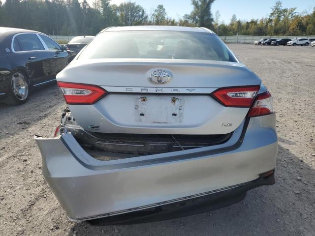 4T1B11HK3JU122374 - 2018 TOYOTA CAMRY L SILVER photo 6