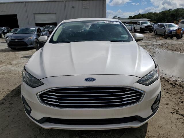 3FA6P0HD1KR127944 - 2019 FORD FUSION SE WHITE photo 5