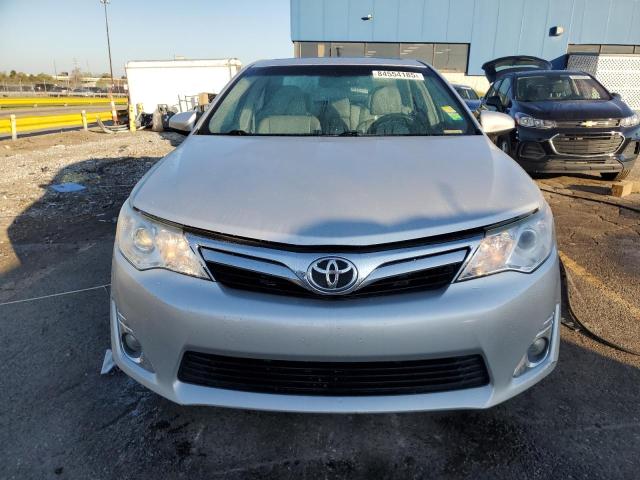 4T1BK1FK6CU517782 - 2012 TOYOTA CAMRY SE ვერცხლისფერი ფოტო 5