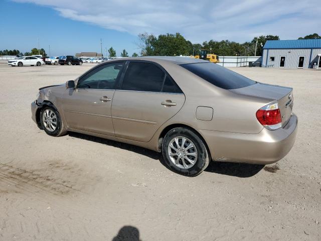 4T1BE32K75U103812 - 2005 TOYOTA CAMRY LE GOLD photo 2