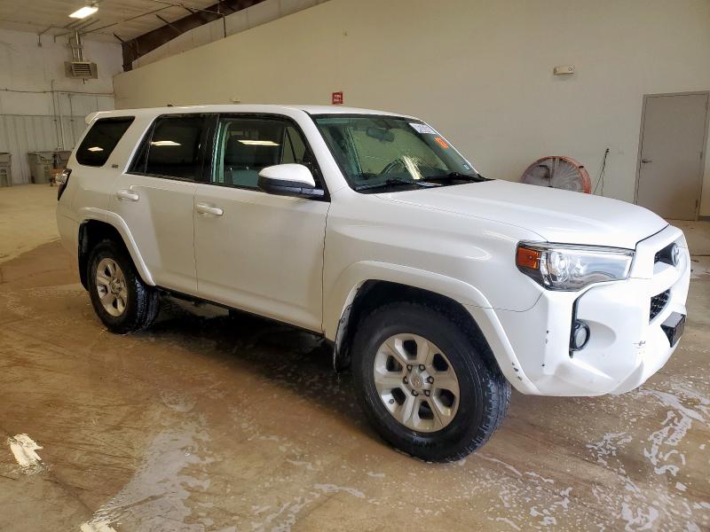 JTEZU5JRXJ5174017 - 2018 TOYOTA 4RUNNER SR5 Ақ фото 4