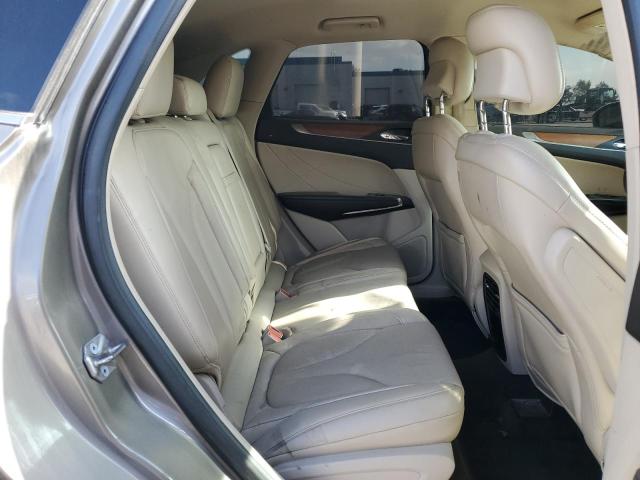 5LMCJ2C99HUL32743 - 2017 LINCOLN MKC SELECT Մոխրագույն լուսանկար 10