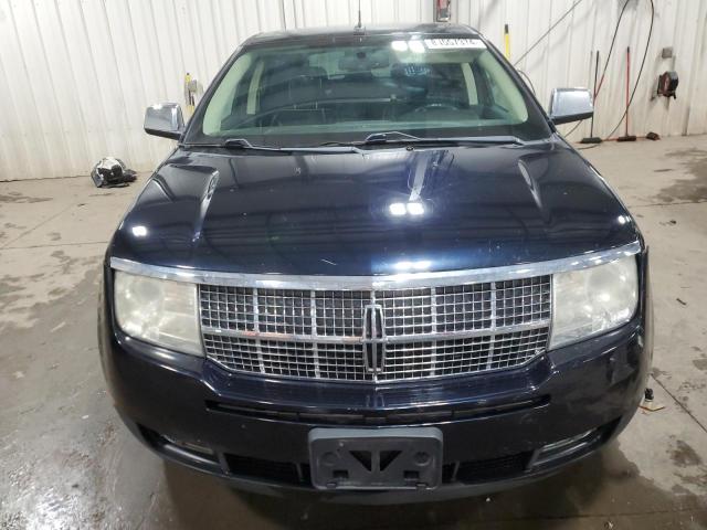 2LMDU88C48BJ32563 - 2008 LINCOLN MKX BLUE photo 5