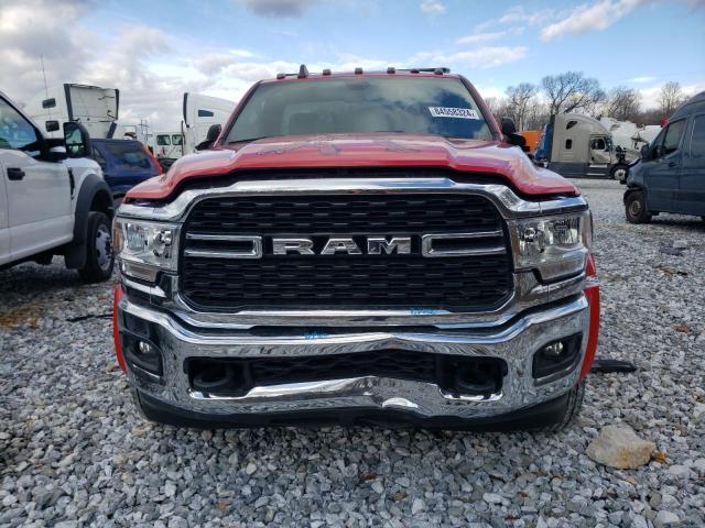 3C7WRMDL4NG329530 - 2022 RAM 5500 أحمر صورة 5