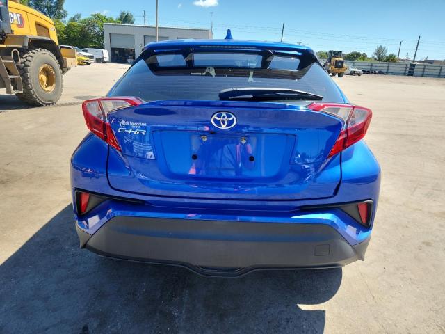 NMTKHMBX2LR112138 - 2020 TOYOTA C-HR XLE BLUE photo 6