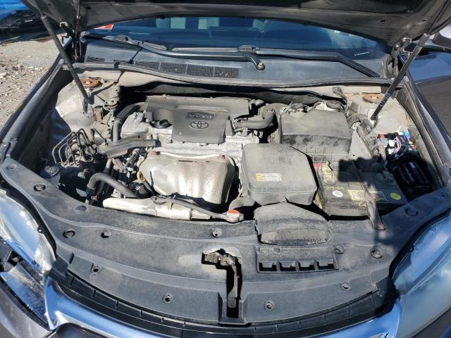 4T4BF1FKXGR565947 - 2016 TOYOTA CAMRY LE GRAY photo 11