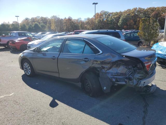 4T4BF1FKXGR565947 - 2016 TOYOTA CAMRY LE GRAY photo 2