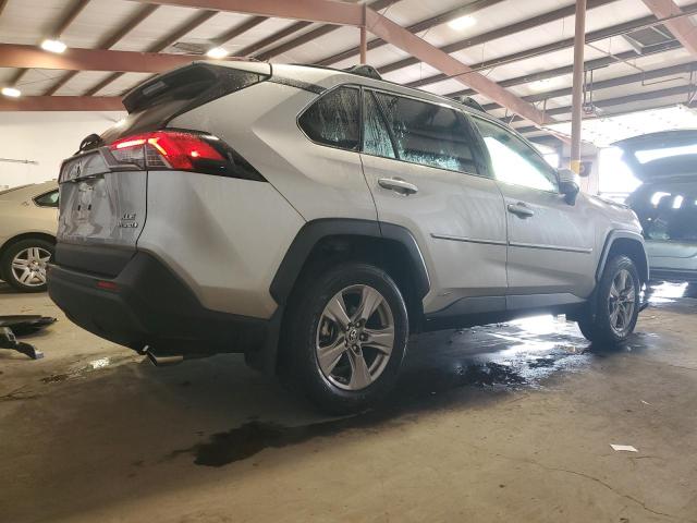 JTMRWRFVXRD239817 - 2024 TOYOTA RAV4 XLE 银色 照片 3