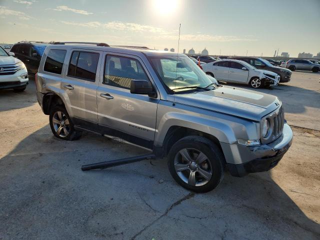 1C4NJPBA4GD706375 - 2016 JEEP PATRIOT SPORT SILVER photo 4