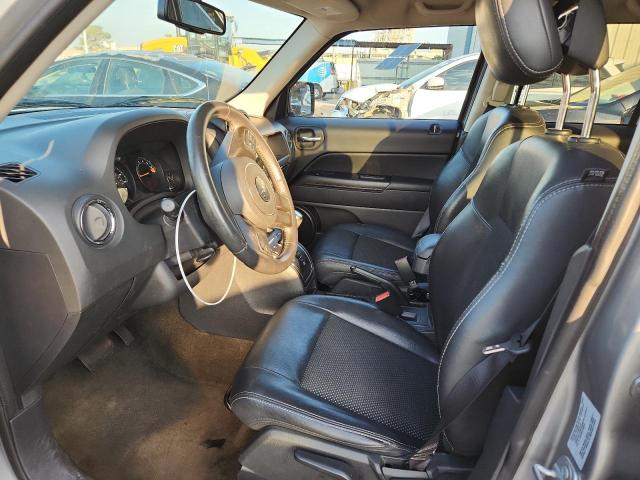 1C4NJPBA4GD706375 - 2016 JEEP PATRIOT SPORT SILVER photo 7