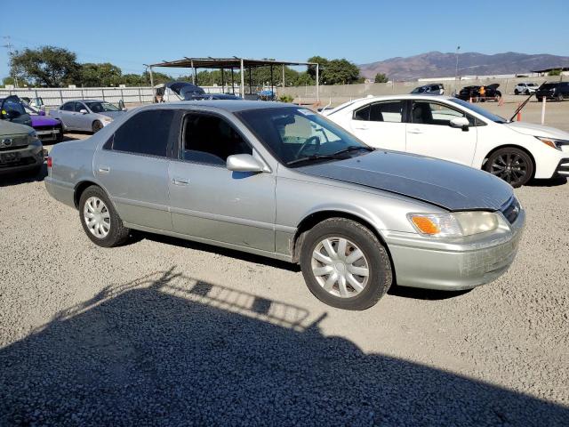 JT2BG22K6Y0531013 - 2000 TOYOTA CAMRY CE SILVER photo 4