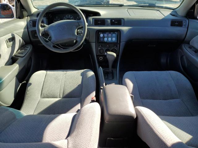 JT2BG22K6Y0531013 - 2000 TOYOTA CAMRY CE SILVER photo 8