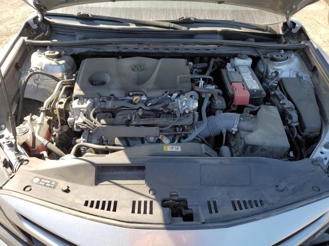 4T1G11AK7NU668455 - 2022 TOYOTA CAMRY SE Silber Foto 11