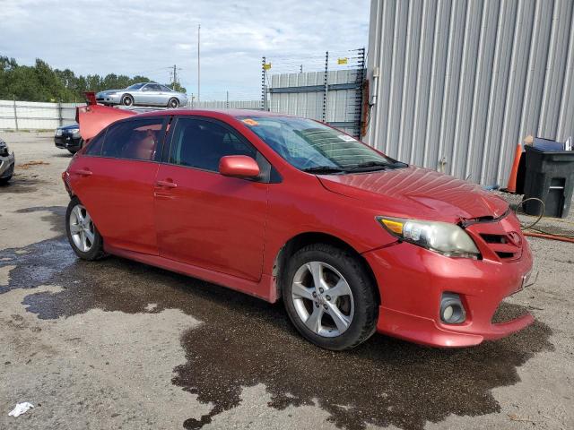 5YFBU4EE2DP147232 - 2013 TOYOTA COROLLA BASE Kırmızı fotoğraf 4
