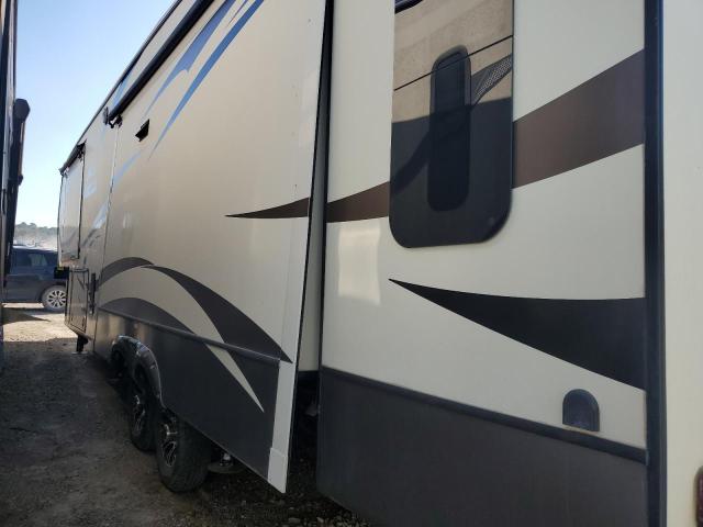 4YDF36129F4700988 - 2015 KEYSTONE MONTANA BEIGE photo 3