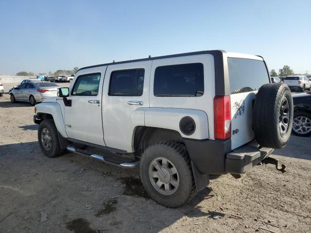 5GTDN136268155628 - 2006 HUMMER H3 WHITE photo 2