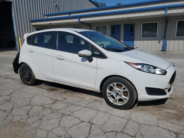 3FADP4EJ2EM243535 - 2014 FORD FIESTA SE WHITE photo 4