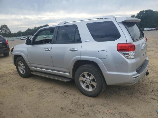 JTEZU5JR8A5011382 - 2010 TOYOTA 4RUNNER SR5 银色 照片 2