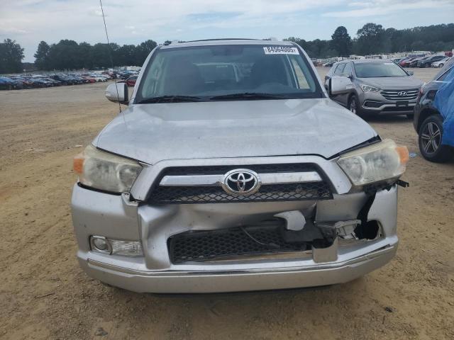 JTEZU5JR8A5011382 - 2010 TOYOTA 4RUNNER SR5 银色 照片 5