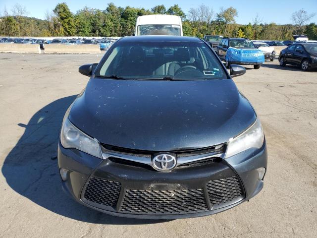 4T1BF1FK8HU368643 - 2017 TOYOTA CAMRY LE Bleu photo 5