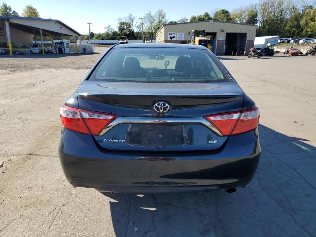 4T1BF1FK8HU368643 - 2017 TOYOTA CAMRY LE Bleu photo 6