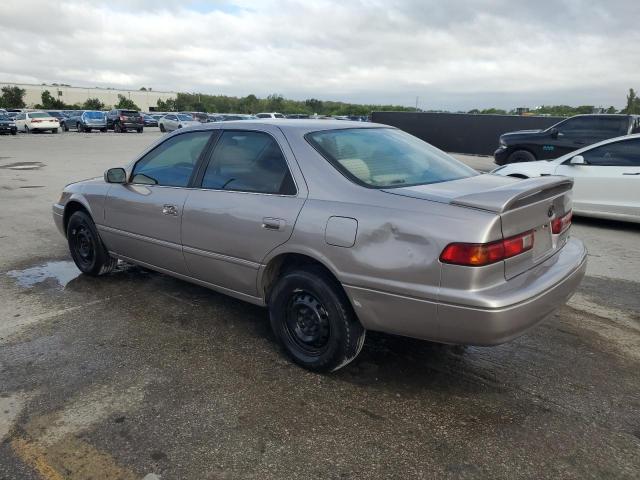 4T1BG22K4XU873876 - 1999 TOYOTA CAMRY CE TAN photo 2