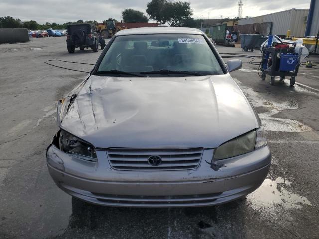 4T1BG22K4XU873876 - 1999 TOYOTA CAMRY CE TAN photo 5