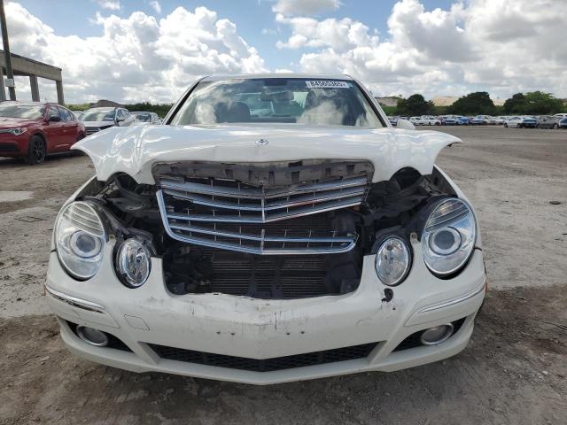 WDBUF87X39B370666 - 2009 MERCEDES-BENZ E 350 4MATIC WHITE photo 5