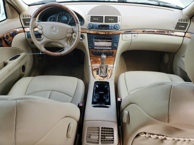 WDBUF87X39B370666 - 2009 MERCEDES-BENZ E 350 4MATIC WHITE photo 8