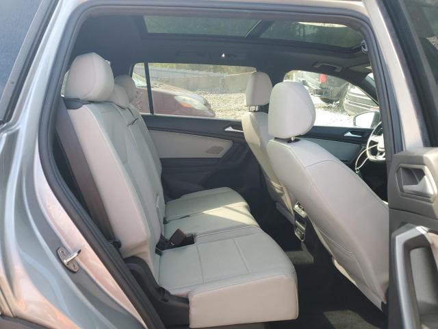 3VV2B7AX0MM019112 - 2021 VOLKSWAGEN TIGUAN SE 银色 照片 11