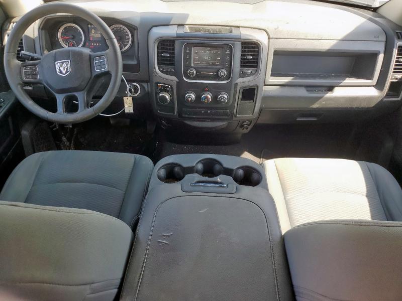 1C6RR6FG0JS315463 - 2018 RAM 1500 ST Weiß Foto 8