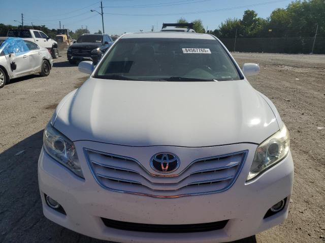 4T4BF3EK1BR149730 - 2011 TOYOTA CAMRY BASE Weiß Foto 5