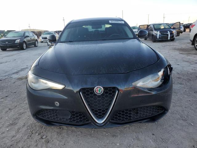 ZARFAEBN8H7532876 - 2017 ALFA ROMEO GIULIA BLACK photo 5