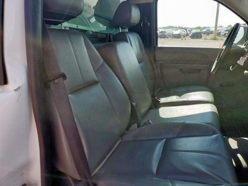 1GC0CVCG0CF155579 - 2012 CHEVROLET SILVERADO C2500 HEAVY DUTY WHITE photo 10