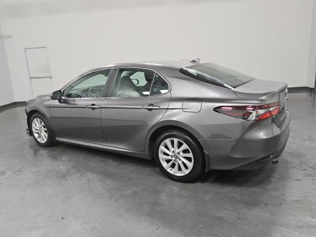 4T1C11BKXPU085068 - 2023 TOYOTA CAMRY LE GRAY photo 2
