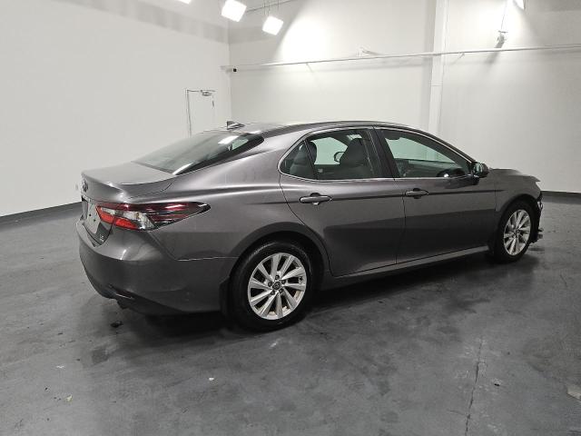 4T1C11BKXPU085068 - 2023 TOYOTA CAMRY LE GRAY photo 3
