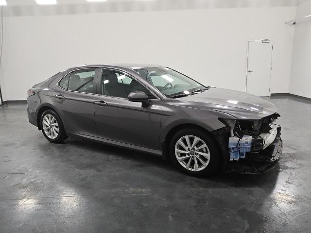 4T1C11BKXPU085068 - 2023 TOYOTA CAMRY LE GRAY photo 4
