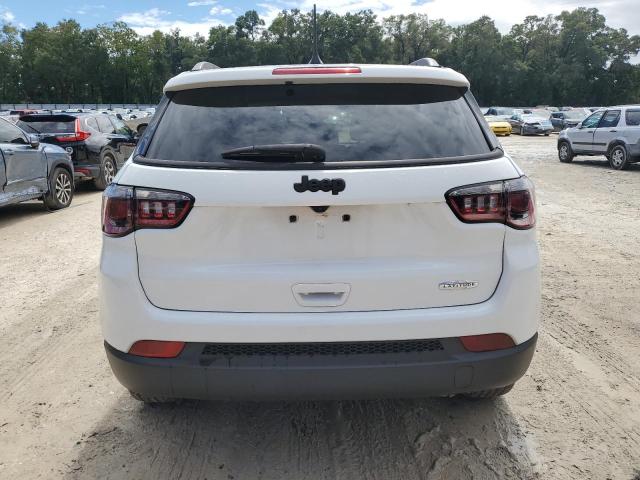 3C4NJCBB0NT137629 - 2022 JEEP COMPASS LATITUDE თეთრი ფოტო 6