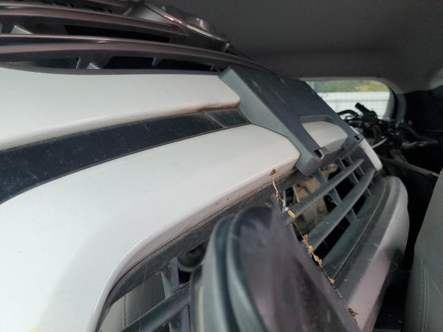 5NMZT3LB4HH037366 - 2017 HYUNDAI SANTA FE S WHITE photo 10