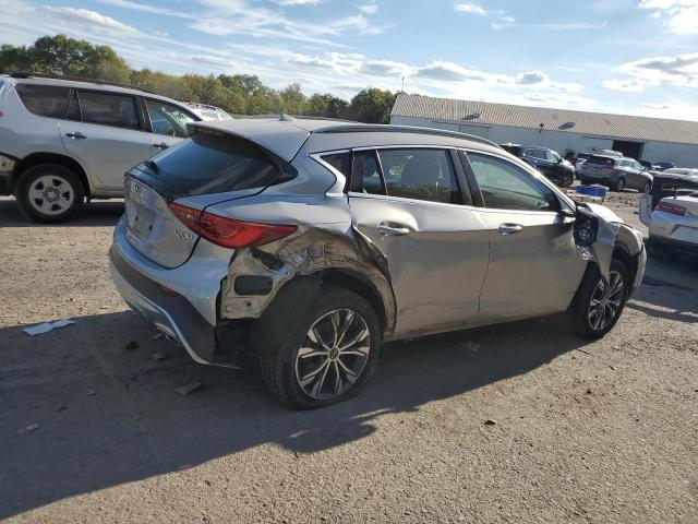 SJKCH5CR0HA015498 - 2017 INFINITI QX30 BASE SILVER photo 3