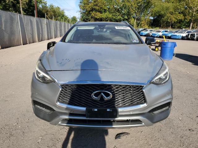 SJKCH5CR0HA015498 - 2017 INFINITI QX30 BASE SILVER photo 5