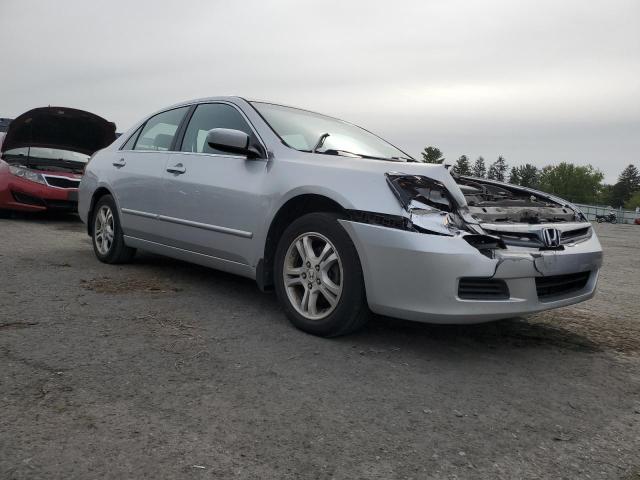 1HGCM56357A202693 - 2007 HONDA ACCORD SE SILVER photo 4