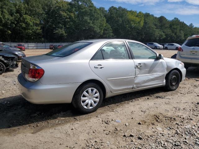 4T1BE32K45U095815 - 2005 TOYOTA CAMRY LE 银色 照片 3